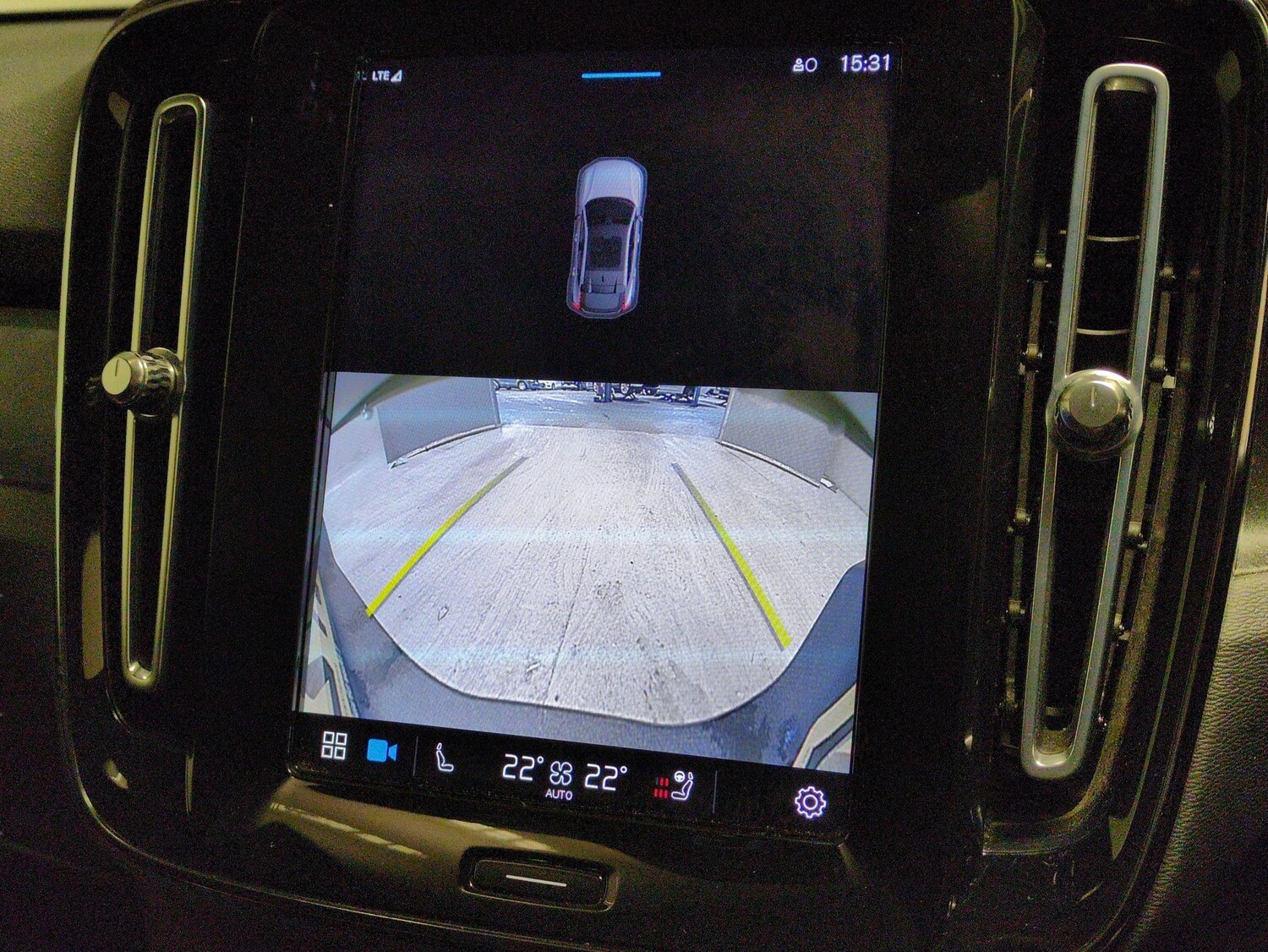 Used Volvo C40 2023 for sale - 77675982: Photo 8