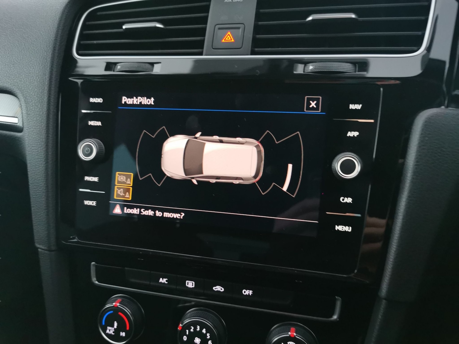 Used Volkswagen Golf 2018 for sale - 77316228: Photo 19