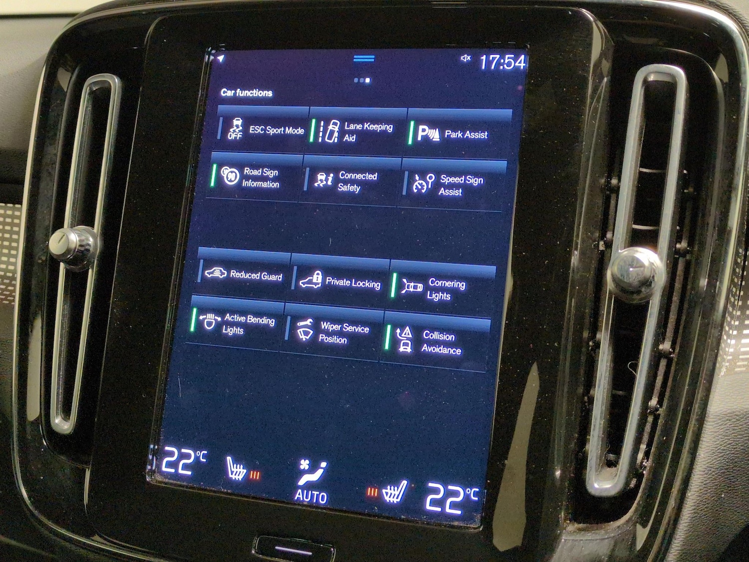 Used Volvo XC40 2022 for sale - 77778259: Photo 21