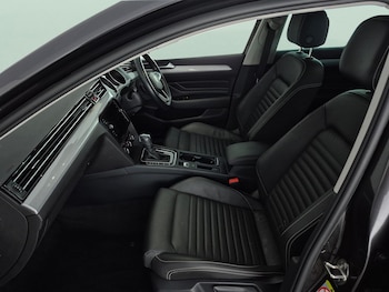 Used Volkswagen Passat 2023 for sale - 77480425: Photo