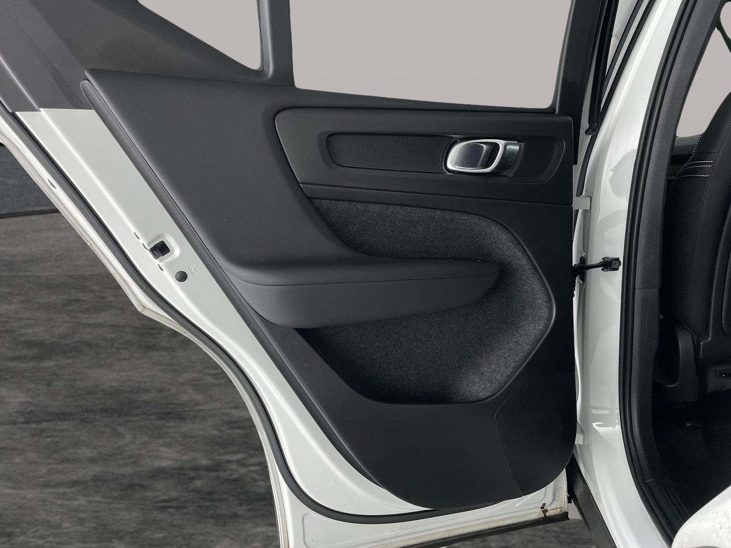 Used Volvo XC40 2022 for sale - 76919616: Photo 38