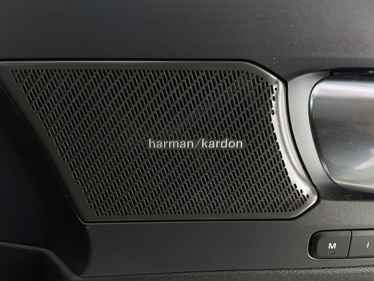 Used Volvo XC40 2022 for sale - 76919616: Photo 6