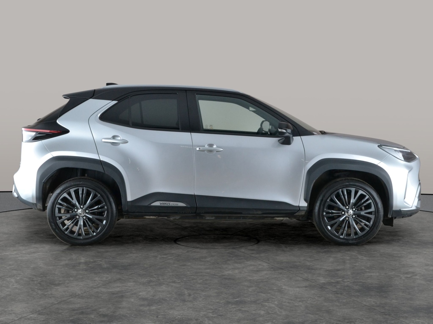 Used Toyota Yaris Cross 2022 for sale - 77889063: Photo 9