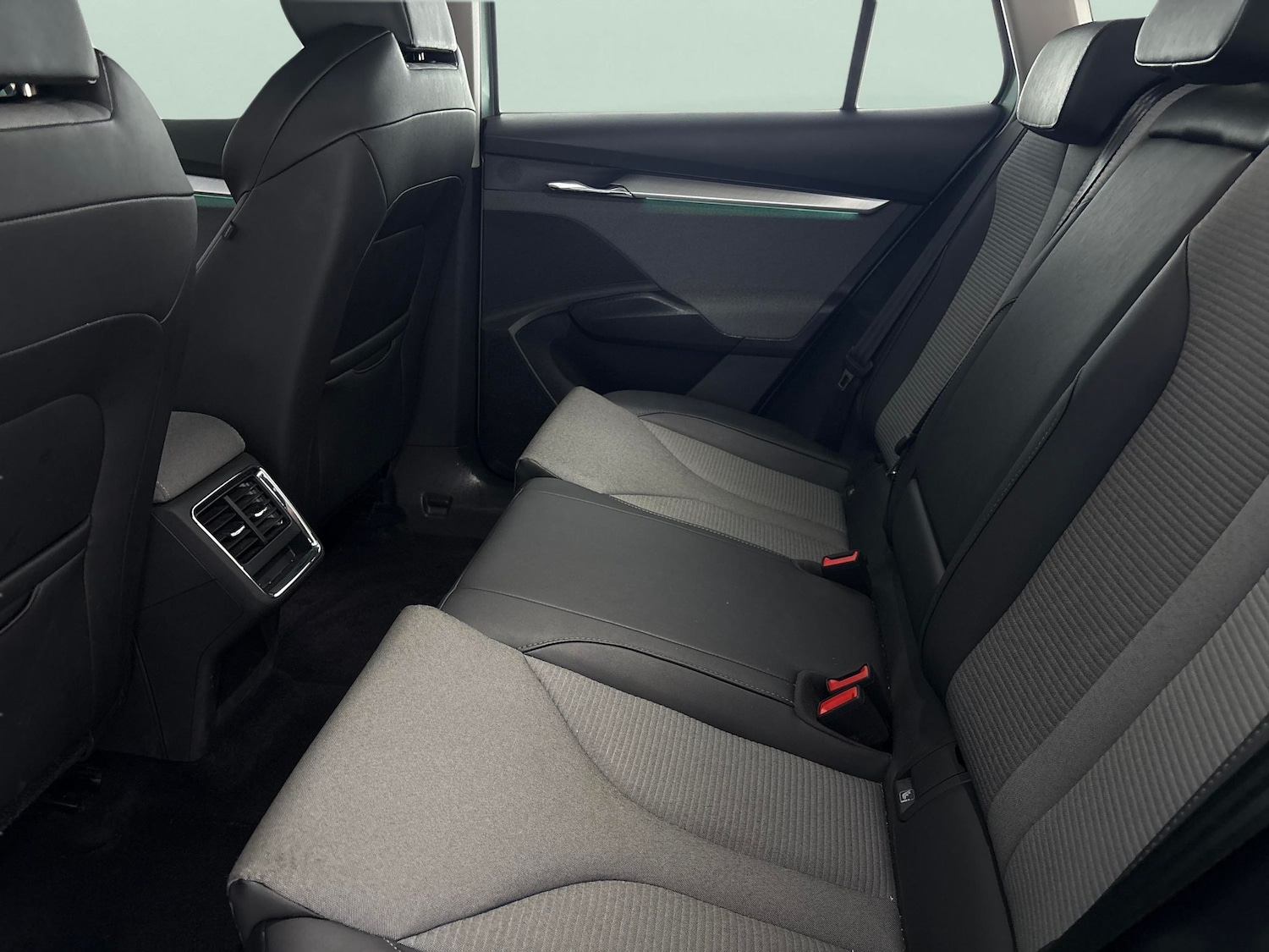 Used Skoda Enyaq 2022 for sale - 77186691: Photo 25