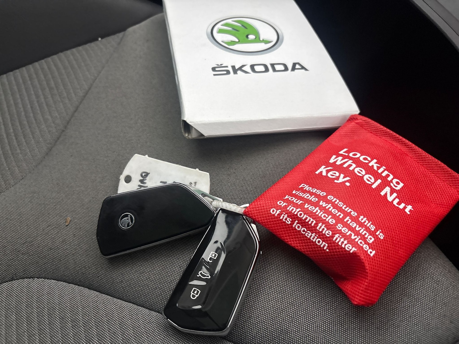 Used Skoda Enyaq 2022 for sale - 77186691: Photo 32