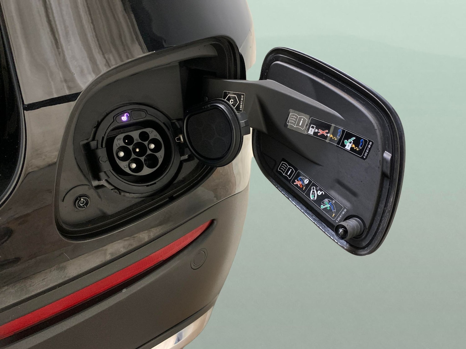 Used Mercedes-Benz GLC 2021 for sale - 76745708: Photo 35