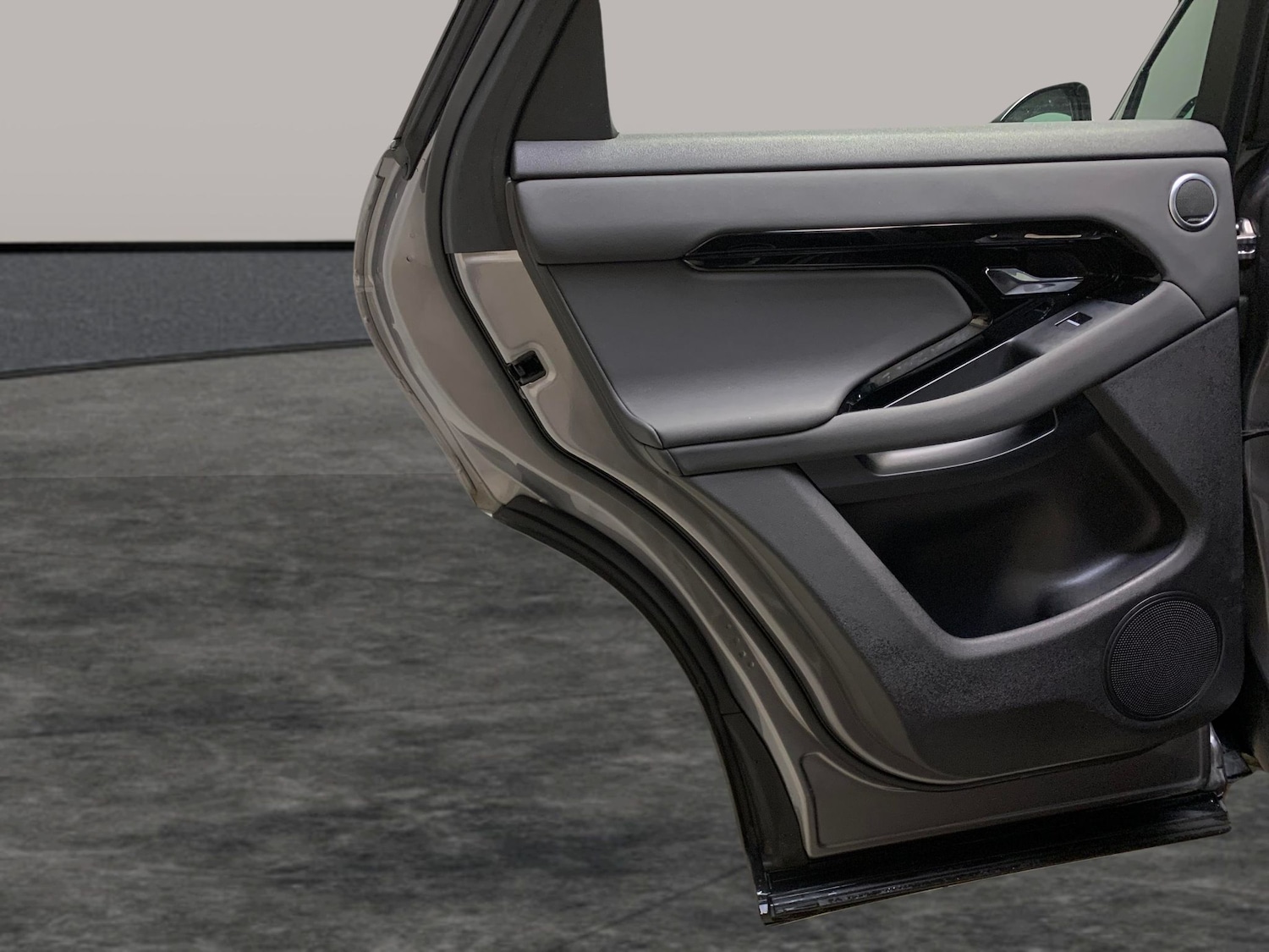 Used Land Rover Range Rover Evoque 2023 for sale - 76853776: Photo 32