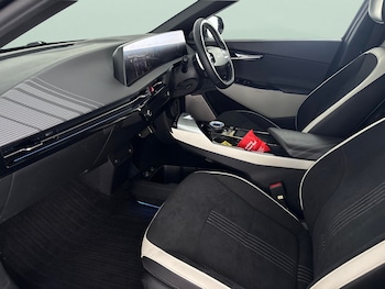 Used Kia EV6 2023 for sale - 77443105: Photo