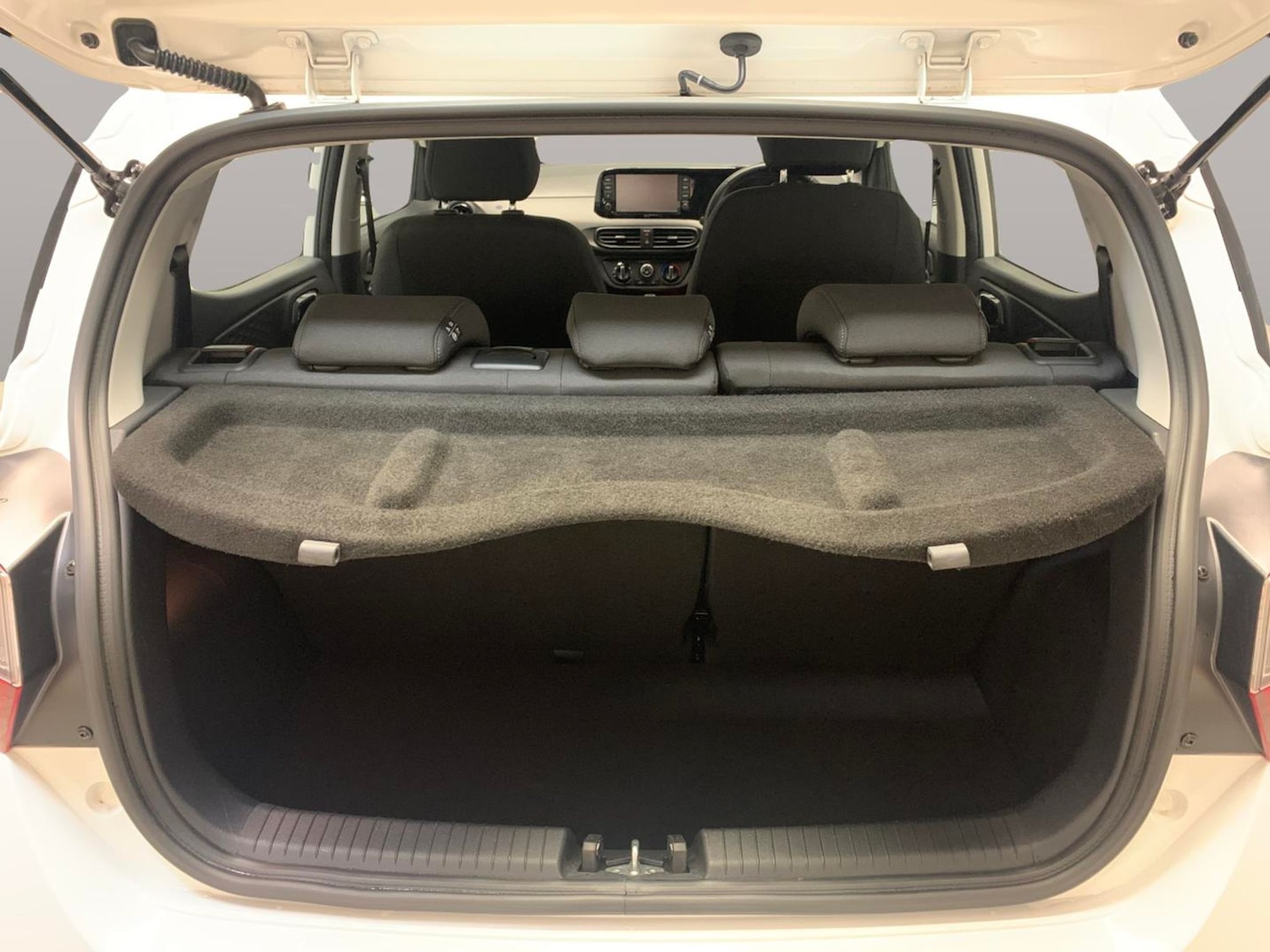 Used Hyundai i10 2023 for sale - 77475321: Photo 31