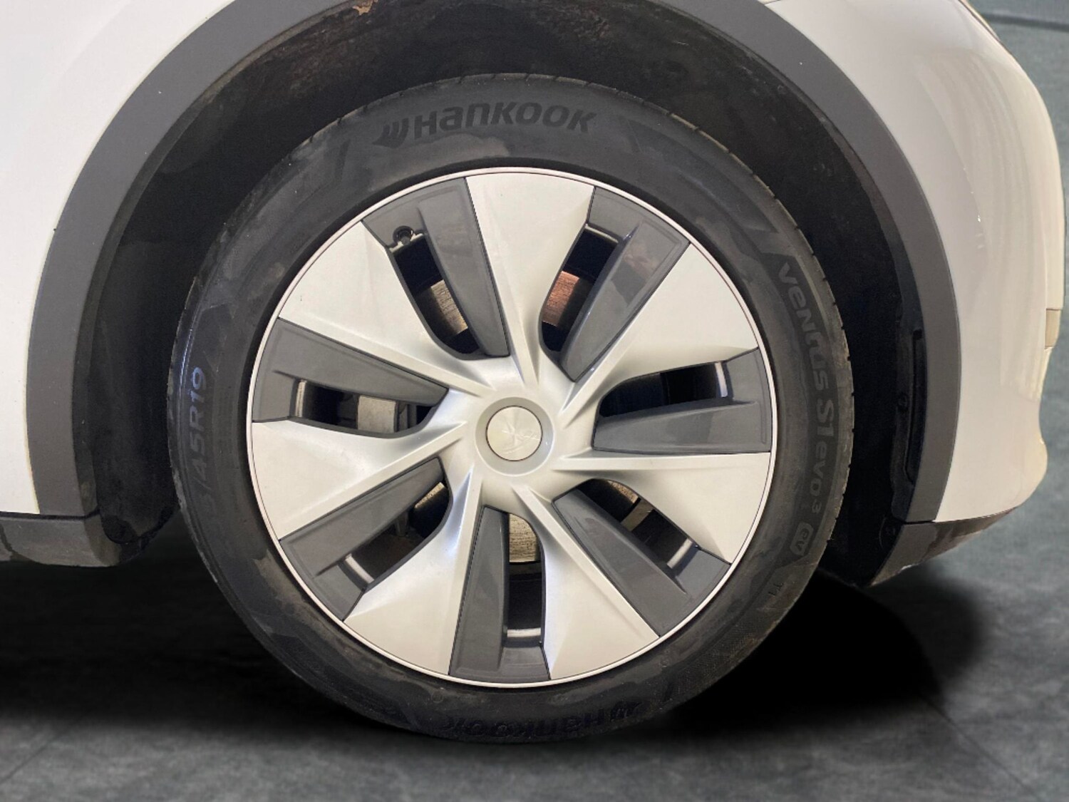 Used Tesla Model Y 2023 for sale - 77942605: Photo 24