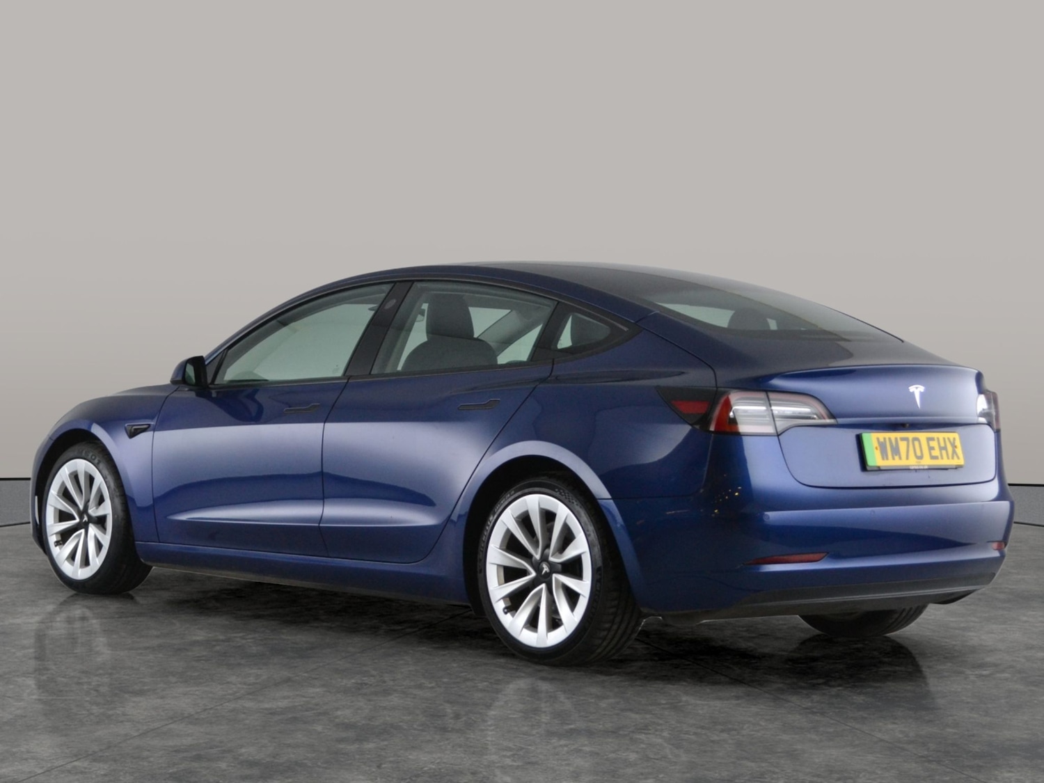 Used Tesla Model 3 2020 for sale - 76980600: Photo 10