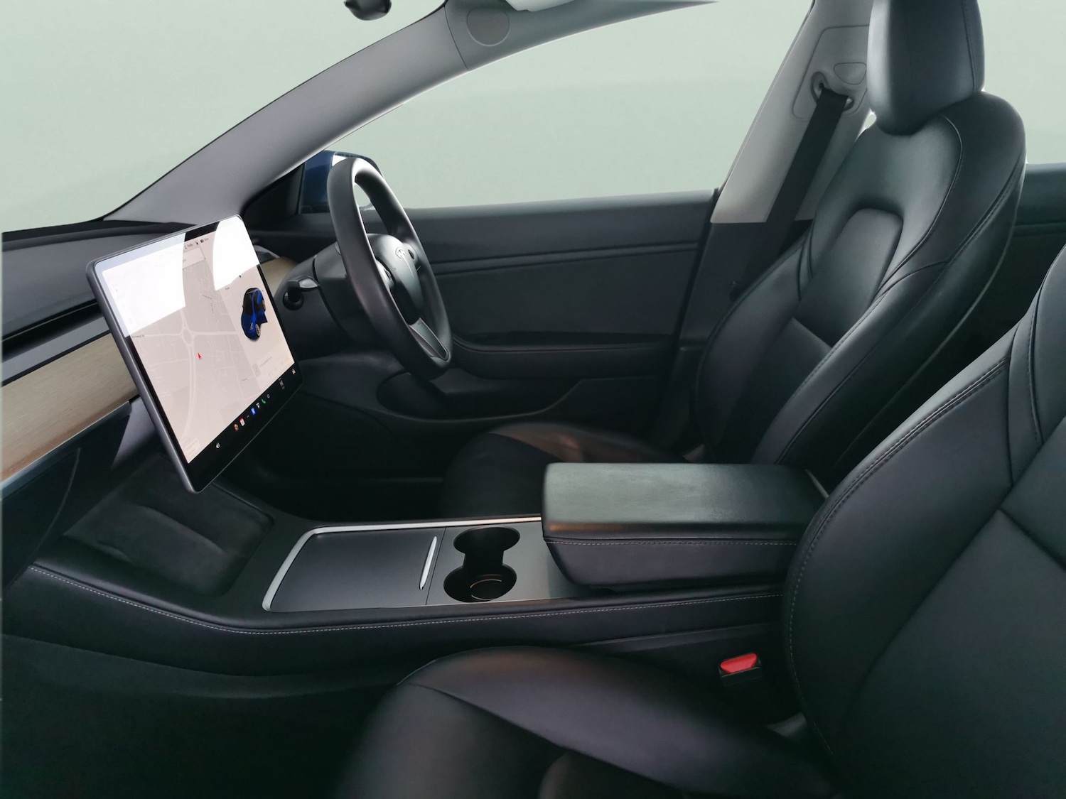 Used Tesla Model 3 2020 for sale - 76980600: Photo 4