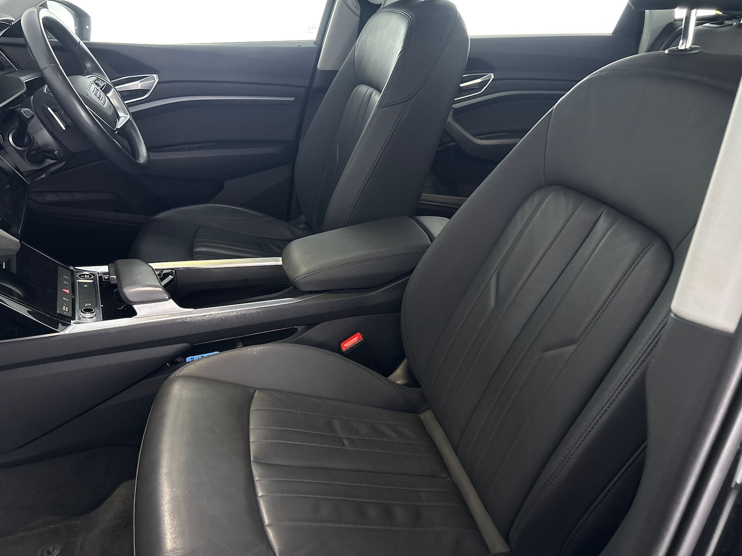 Used Audi e-tron 2021 for sale - 77086313: Photo 7