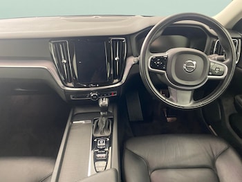 Used Volvo V60 2018 for sale - 77340118: Photo
