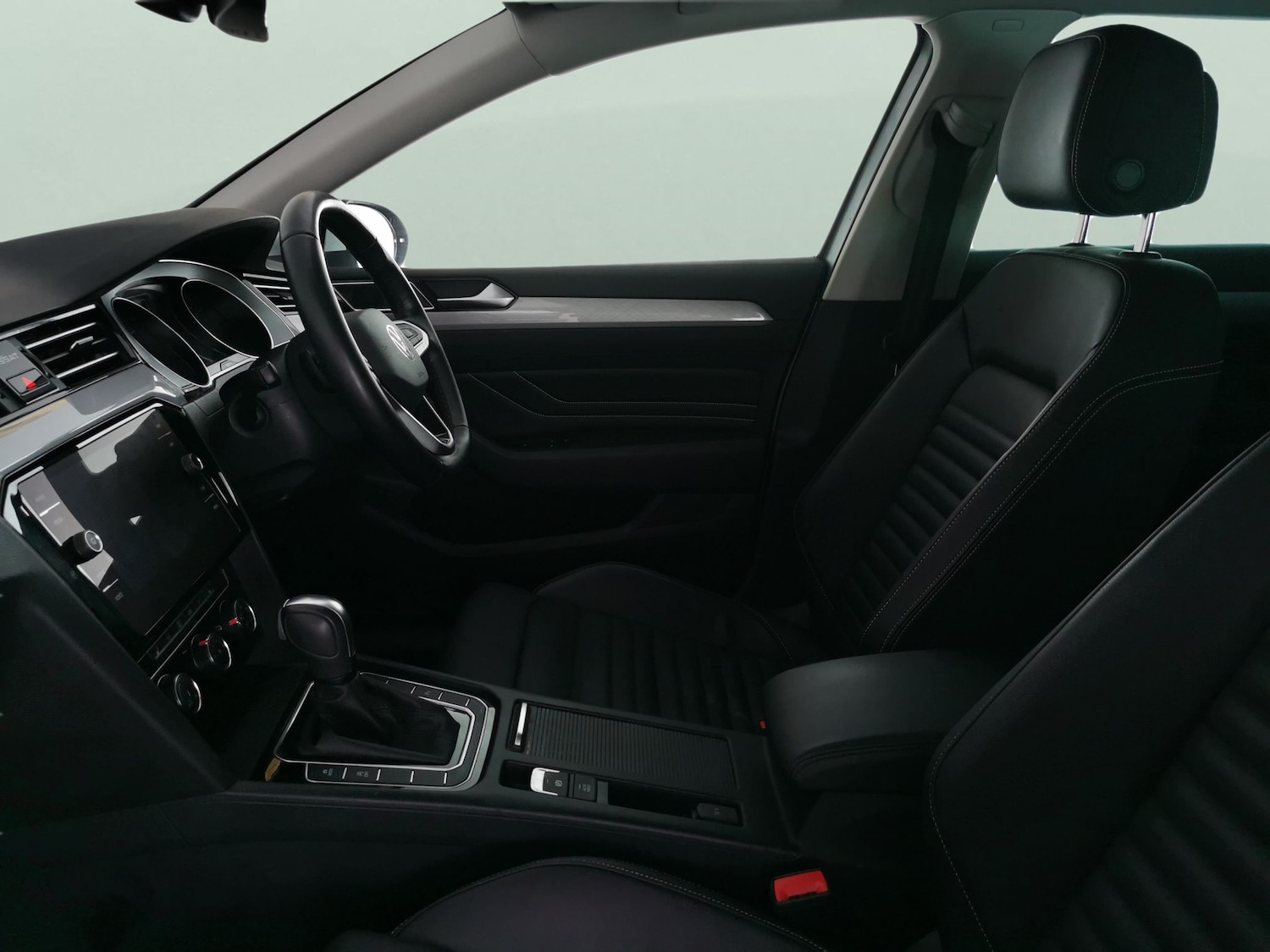 Used Volkswagen Passat 2023 for sale - 77225506: Photo 4