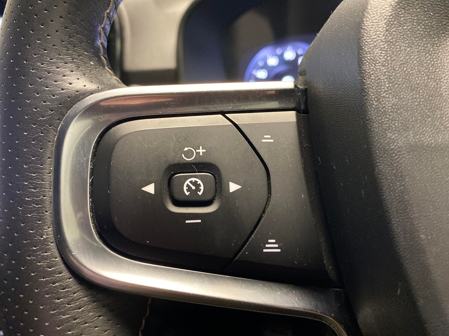 Used Volvo XC40 2019 for sale - 77802938: Photo 16