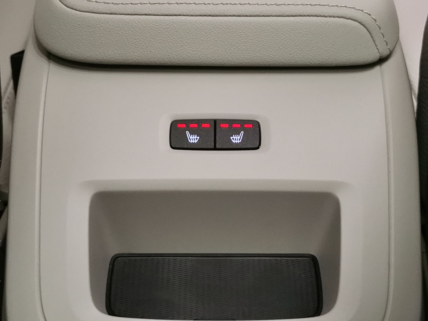 Used Volvo XC60 2023 for sale - 77627862: Photo 16