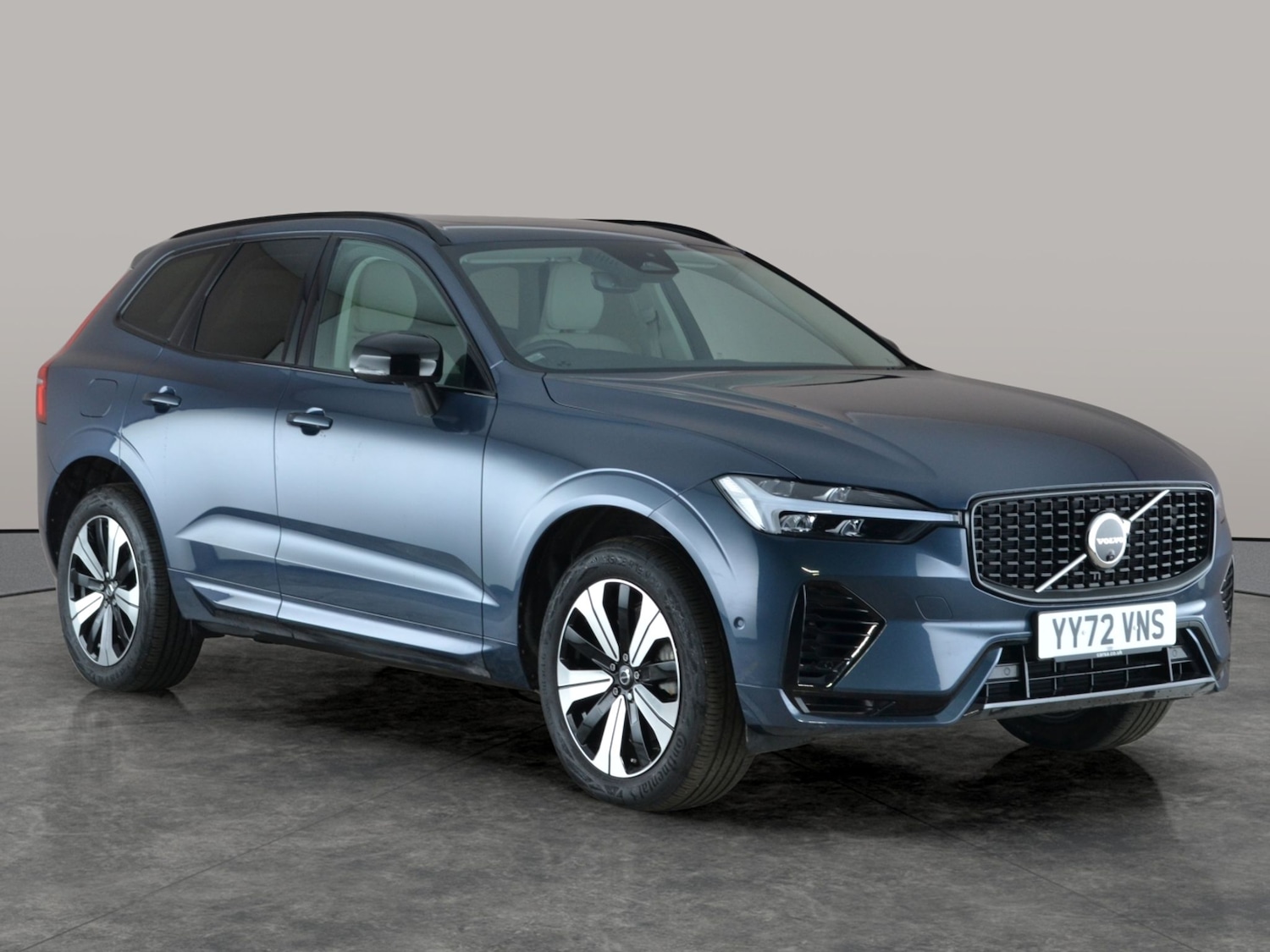 Used Volvo XC60 2023 for sale - 77627862: Photo 9