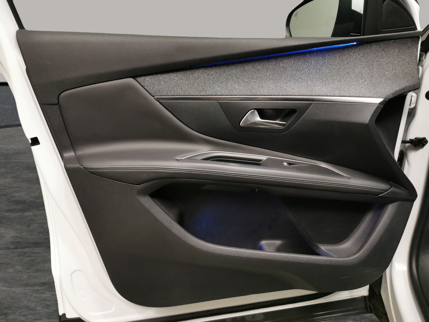 Used Peugeot 3008 2018 for sale - 77394876: Photo 26