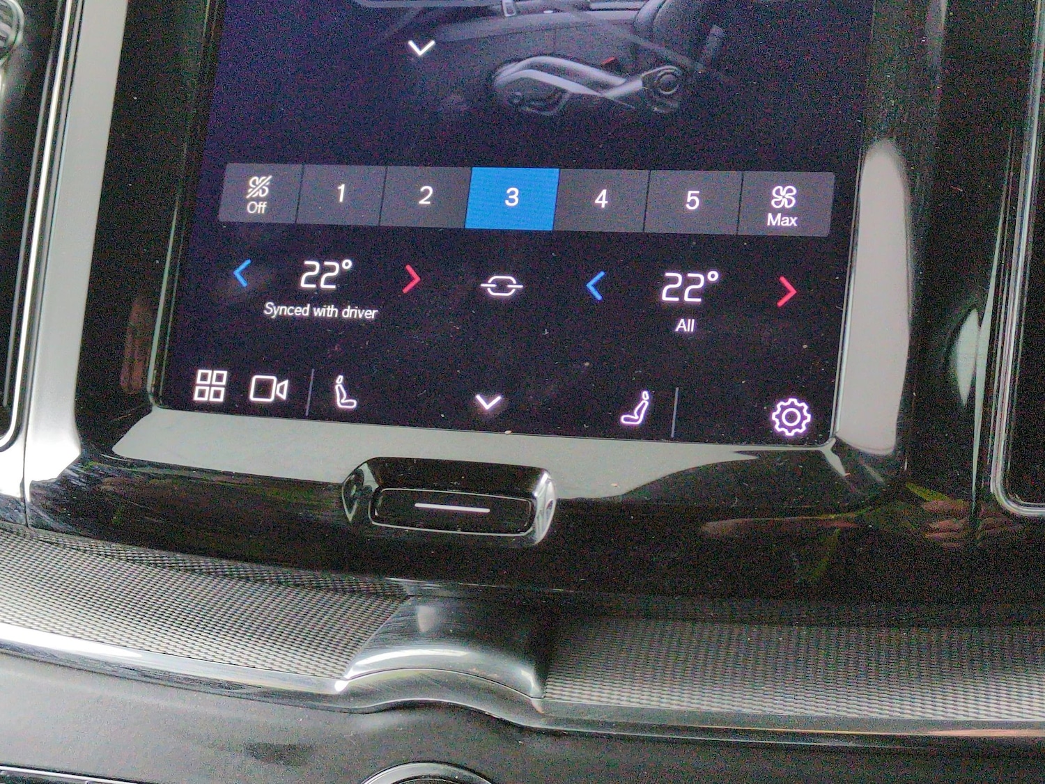 Used Volvo XC60 2022 for sale - 77648568: Photo 18