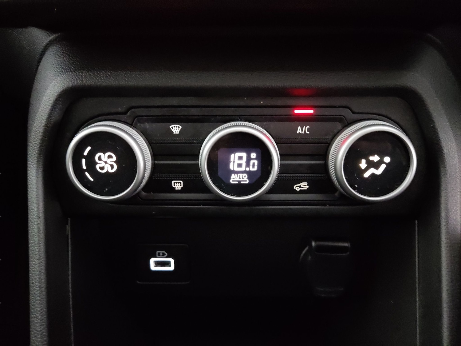 Used Dacia Jogger 2023 for sale - 78094208: Photo 19