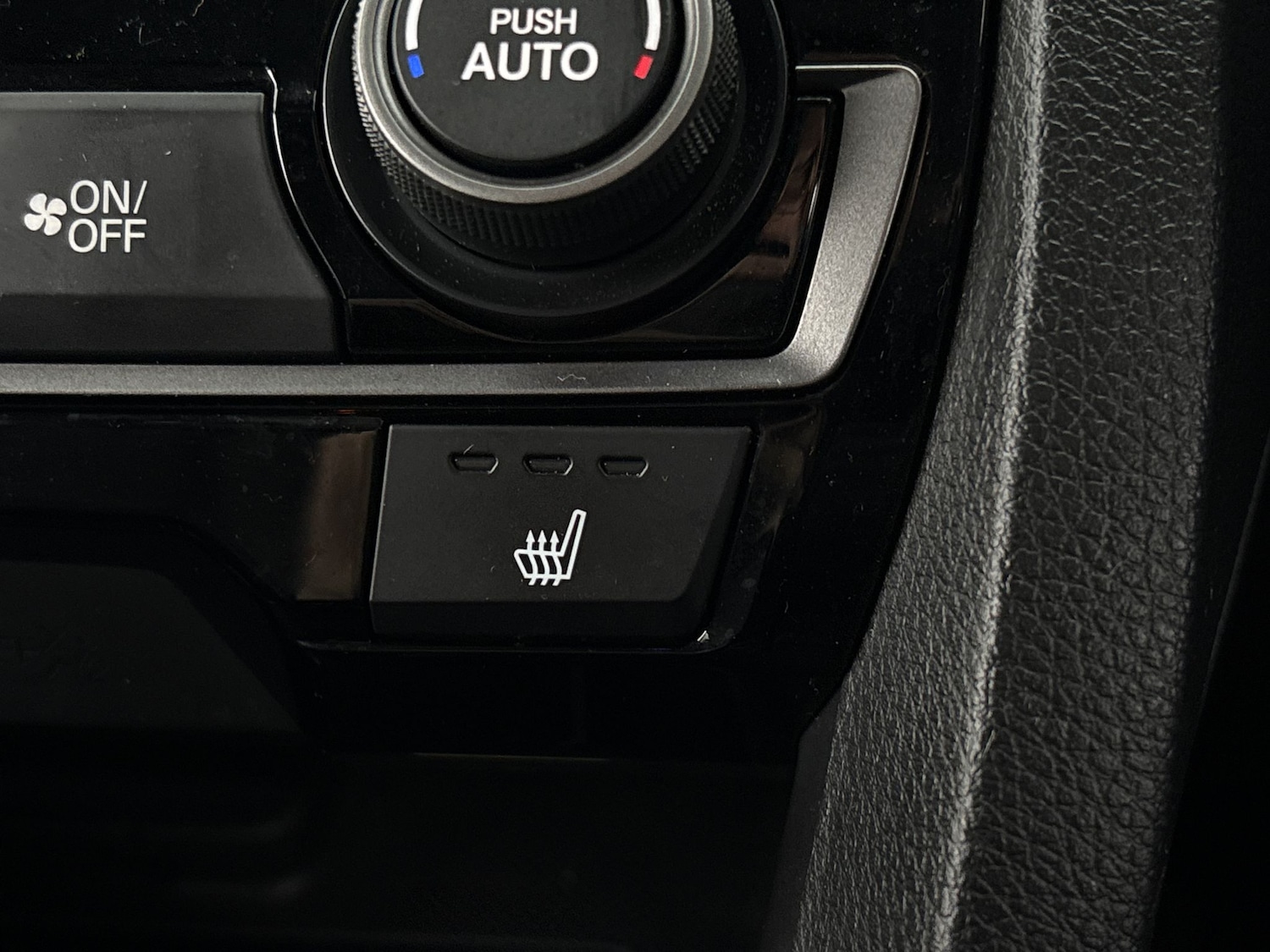 Used Honda Civic 2020 for sale - 76523766: Photo 17