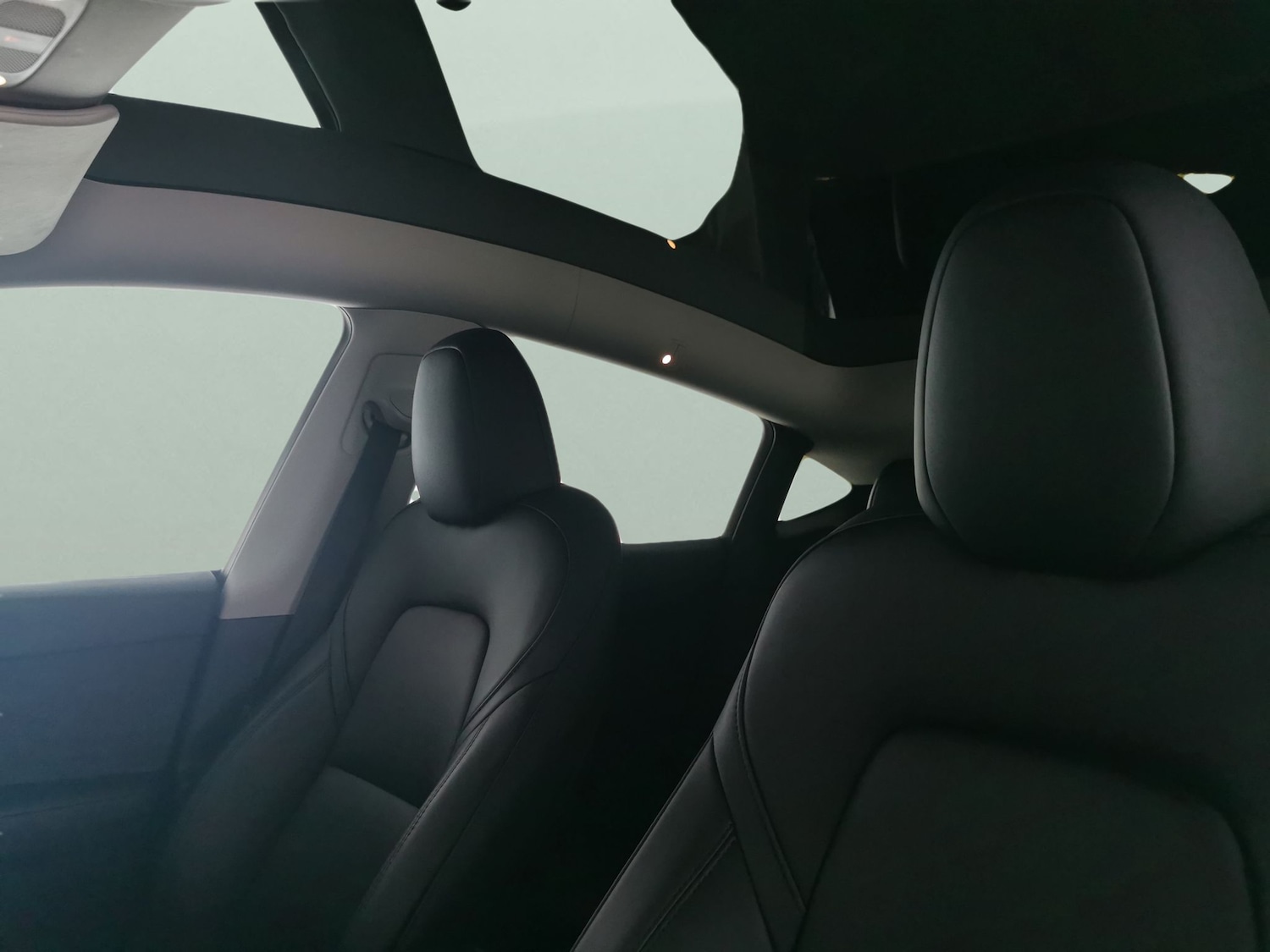 Used Tesla Model Y 2022 for sale - 77012136: Photo 5