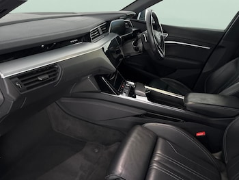 Used Audi e-tron 2022 for sale - 76593893: Photo