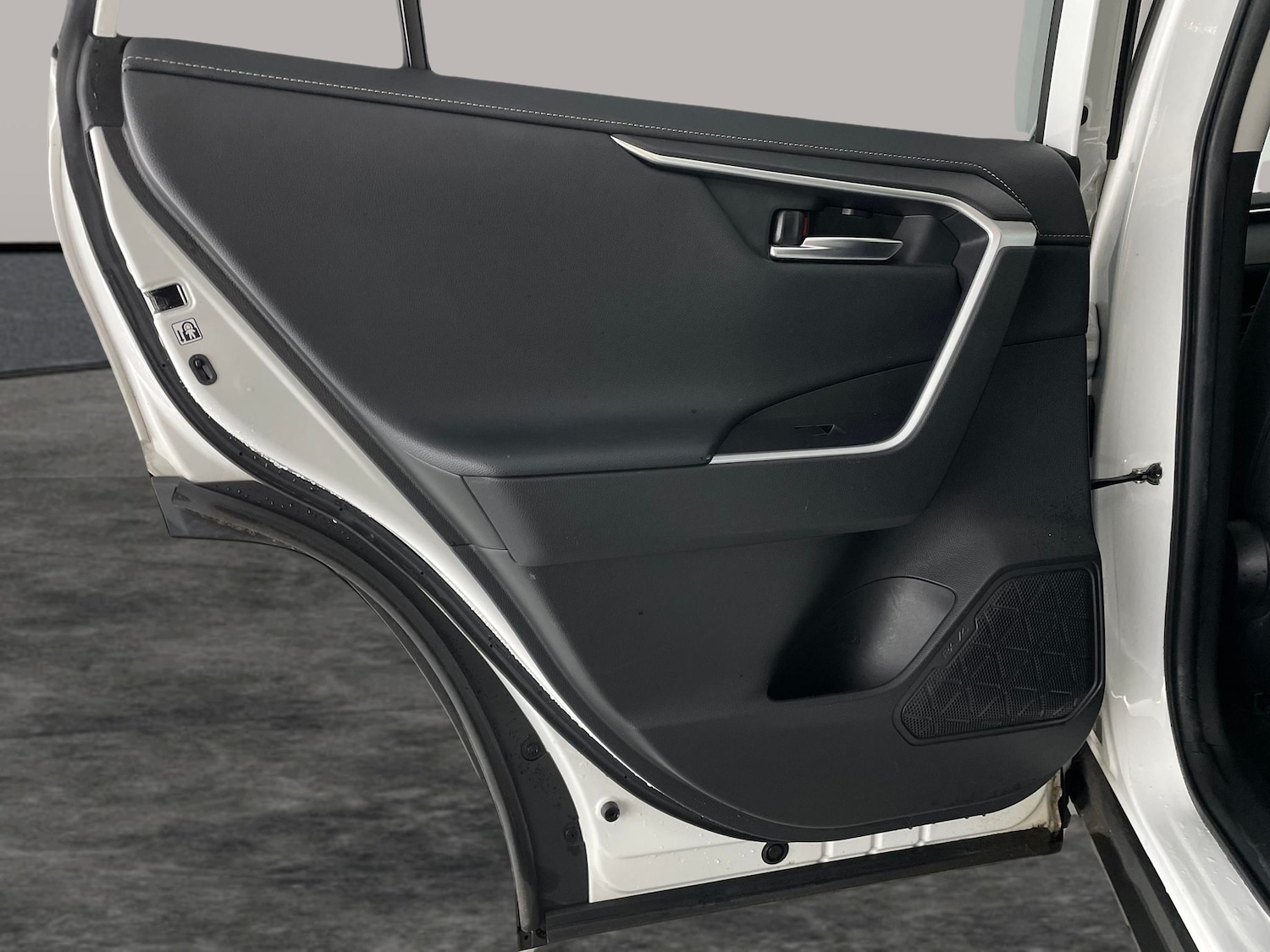 Used Toyota RAV4 2020 for sale - 77170894: Photo 27