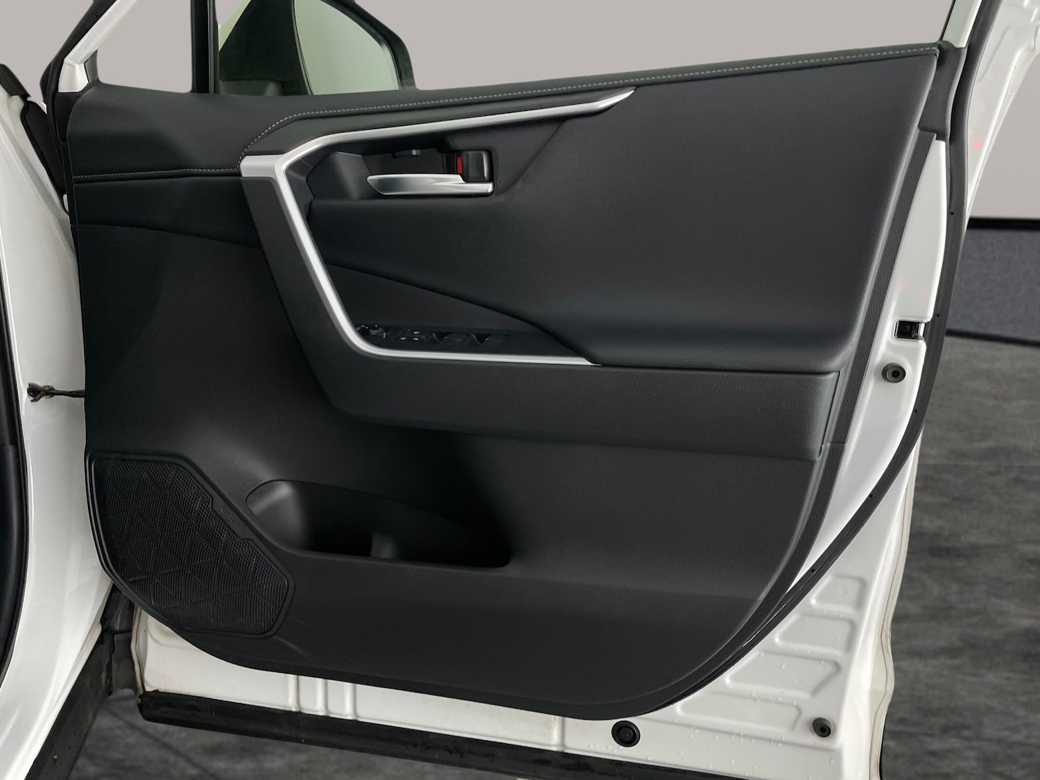 Used Toyota RAV4 2020 for sale - 77170894: Photo 29