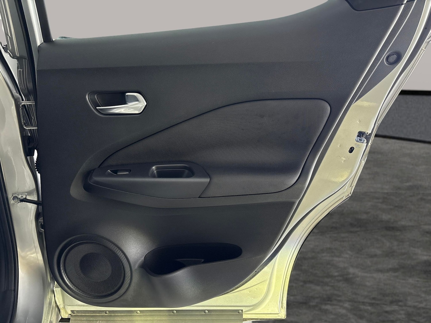 Used Nissan Juke 2023 for sale - 78028359: Photo 32