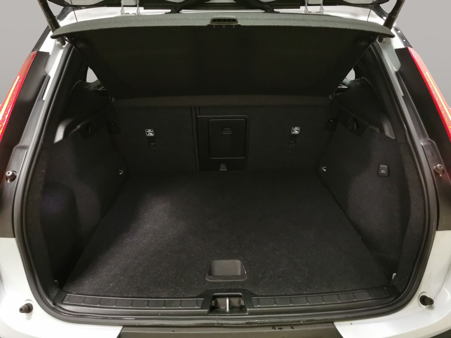 Used Volvo XC40 2022 for sale - 78159620: Photo 29