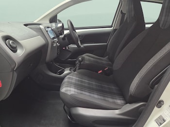 Used Peugeot 108 2018 for sale - 79544951: Photo