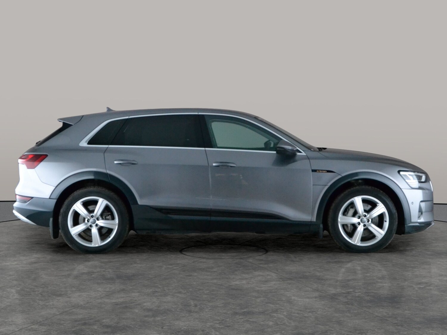 Used Audi e-tron 2020 for sale - 77903688: Photo 9