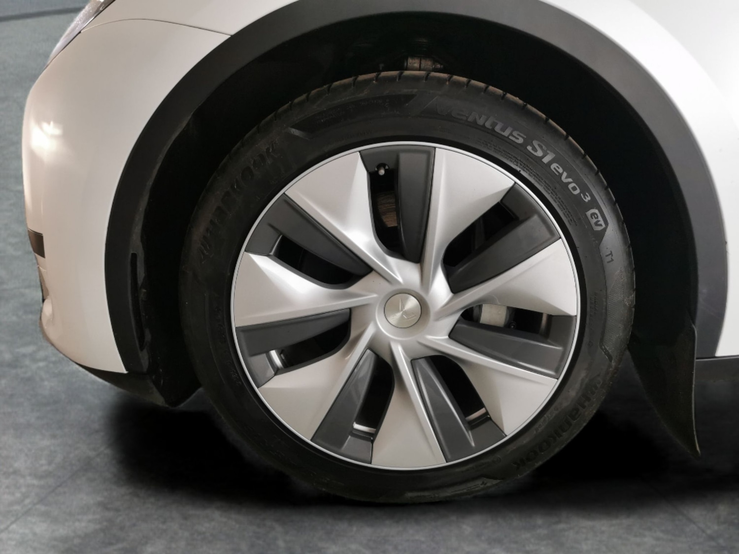 Used Tesla Model Y 2023 for sale - 76851477: Photo 27