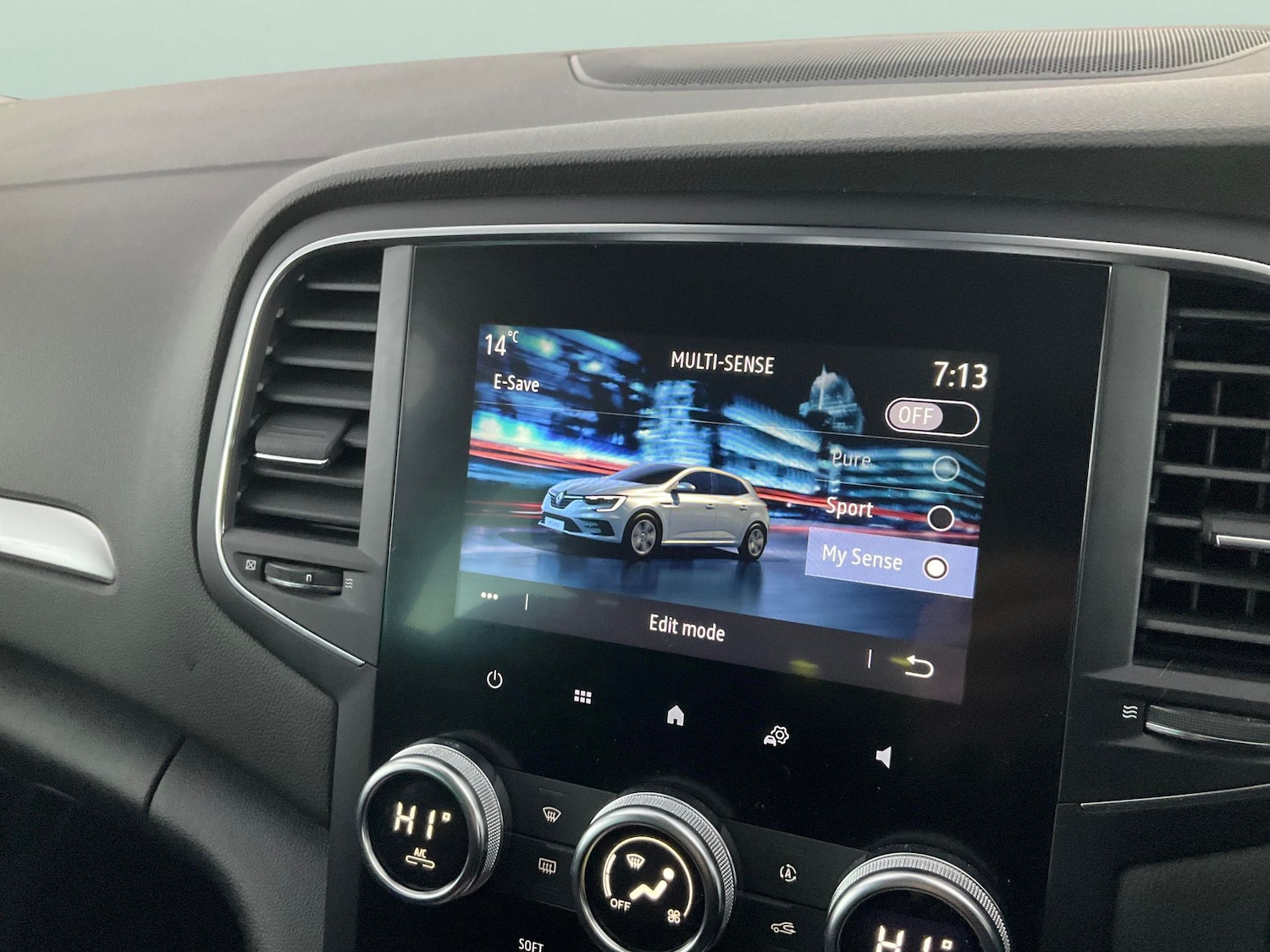 Used Renault Megane 2022 for sale - 76554975: Photo 16