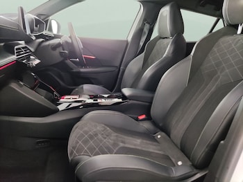 Used Peugeot 2008 2022 for sale - 78268588: Photo