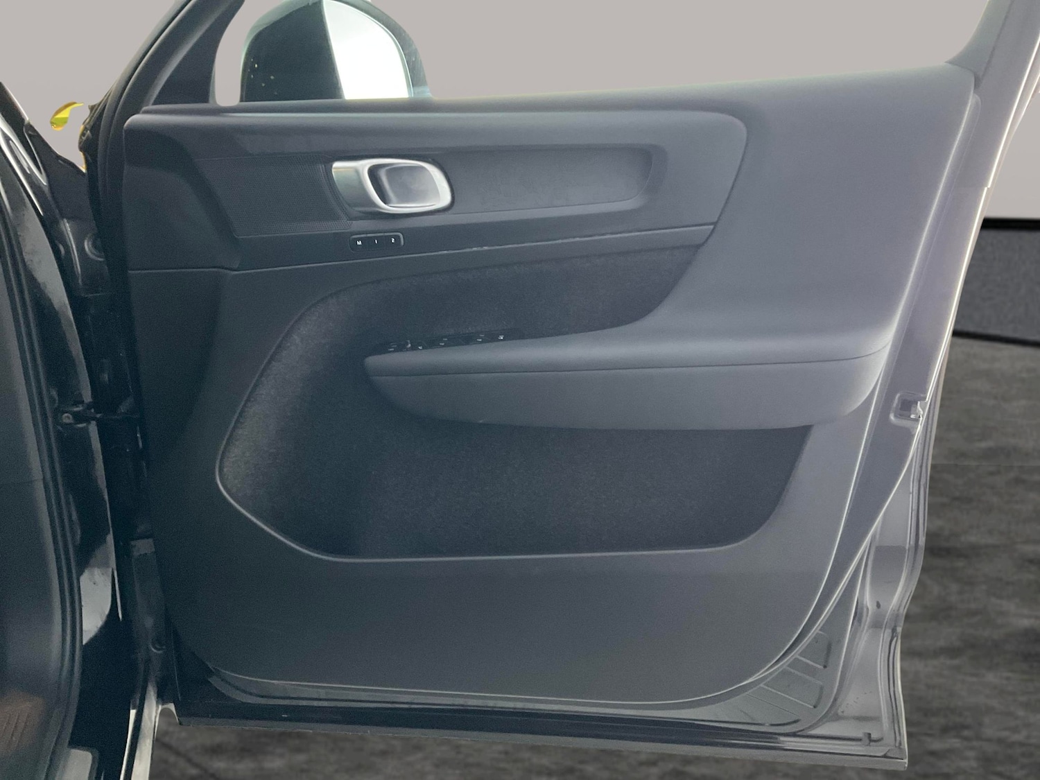 Used Volvo C40 2023 for sale - 76464176: Photo 41