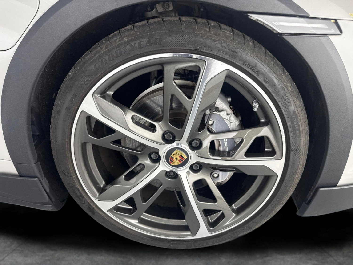 Used Porsche Taycan 2022 for sale - 77846135: Photo 32