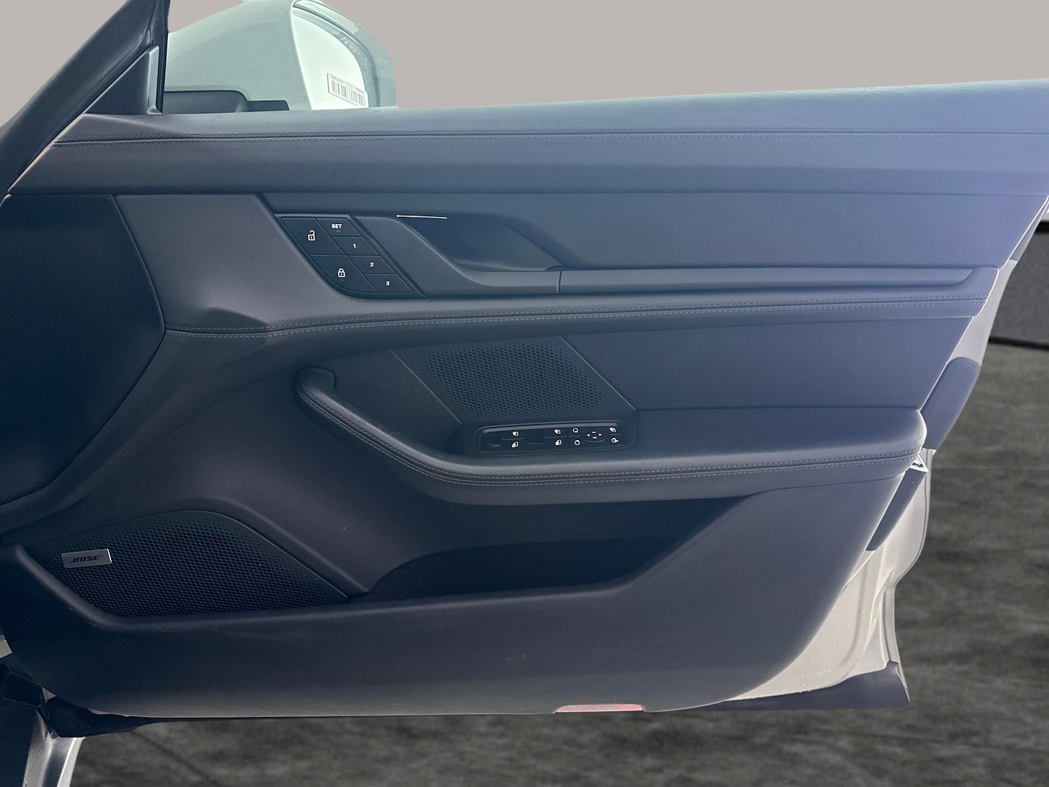 Used Porsche Taycan 2022 for sale - 77846135: Photo 37