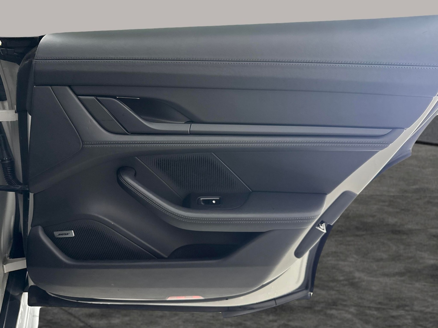 Used Porsche Taycan 2022 for sale - 77846135: Photo 38