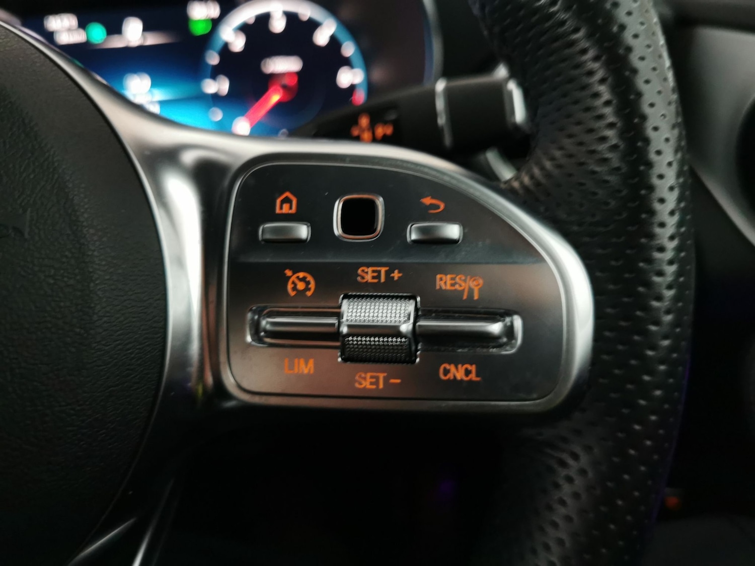 Used Mercedes-Benz GLC 2022 for sale - 76400965: Photo 29