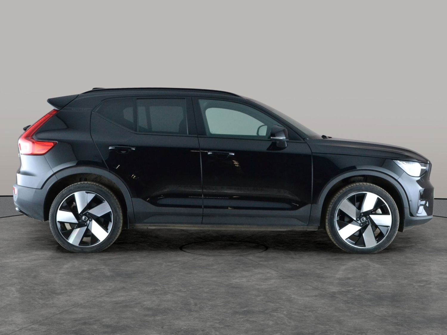 Used Volvo XC40 2023 for sale - 78197777: Photo 11