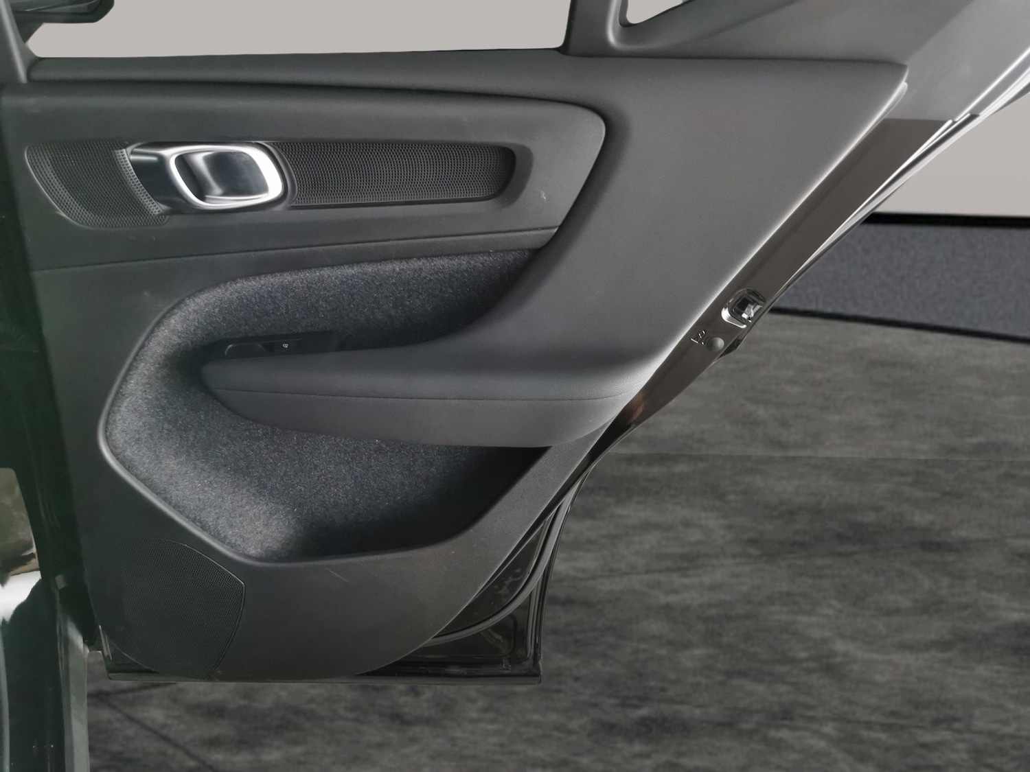 Used Volvo XC40 2023 for sale - 78197777: Photo 35