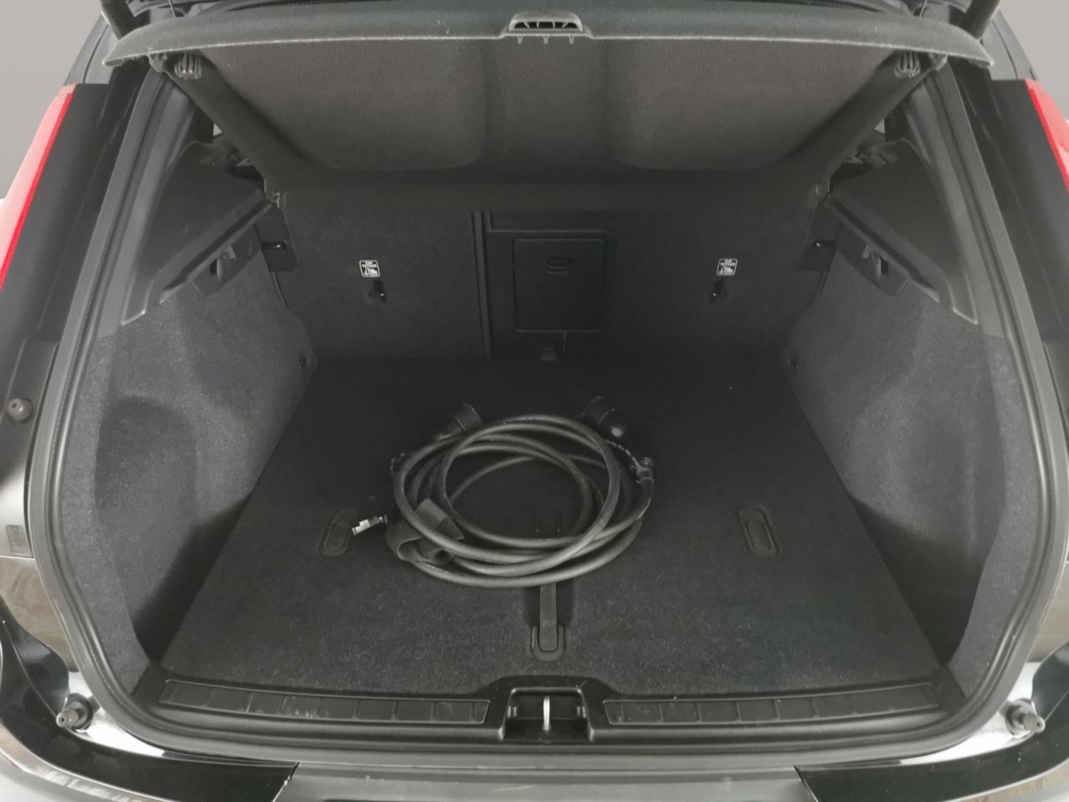 Used Volvo XC40 2023 for sale - 78197777: Photo 39