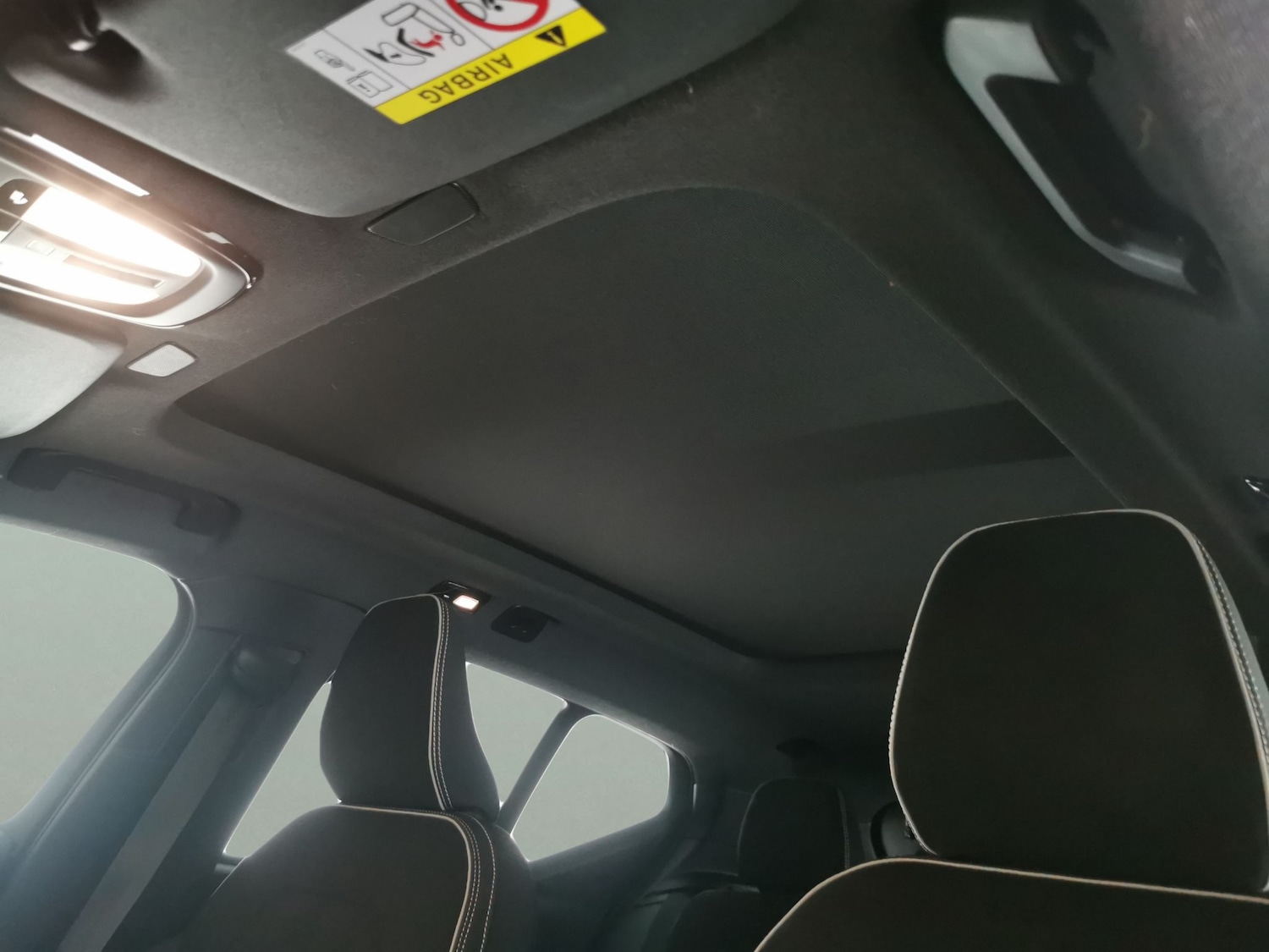 Used Volvo XC40 2023 for sale - 78197777: Photo 5