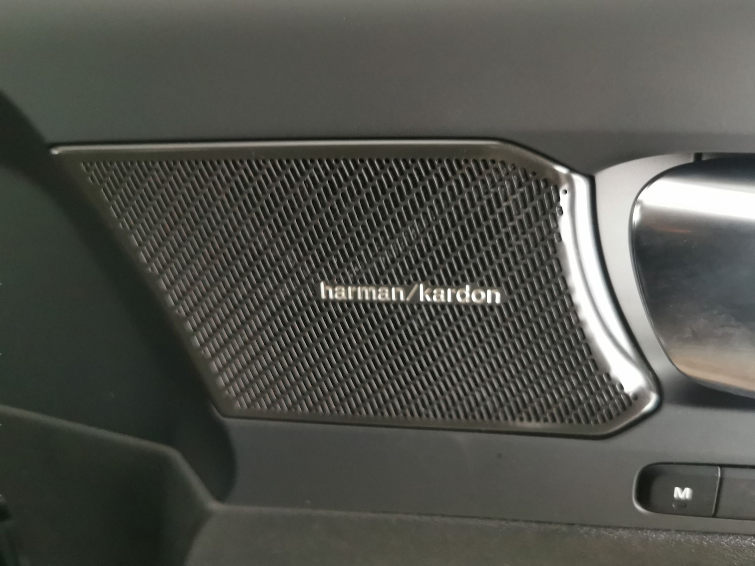 Used Volvo XC40 2023 for sale - 78197777: Photo 6