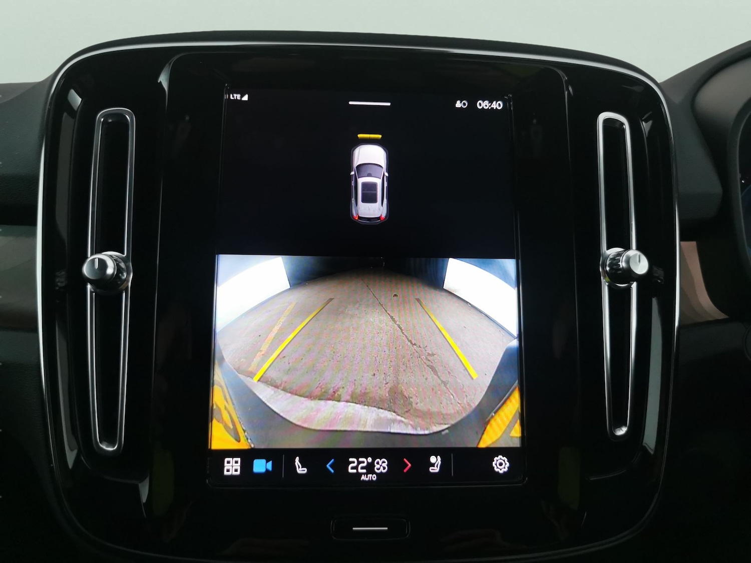 Used Volvo XC40 2023 for sale - 78197777: Photo 8