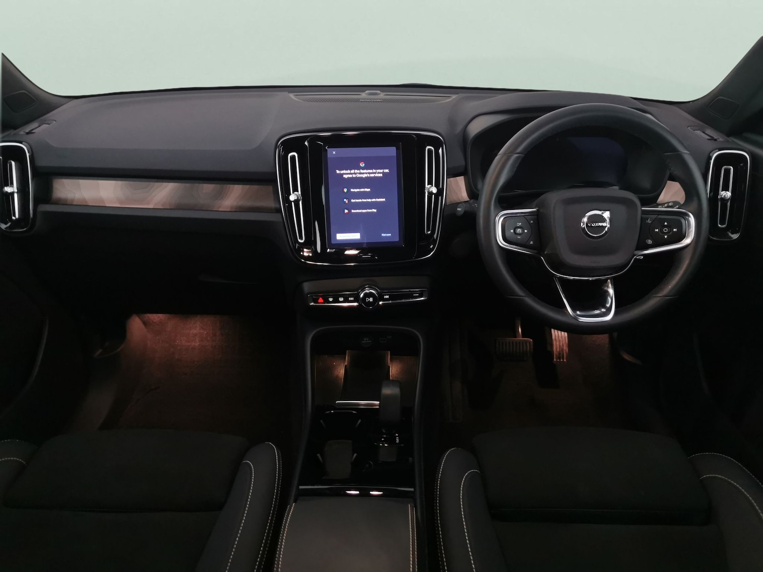 Used Volvo XC40 2023 for sale - 78197777: Photo 9