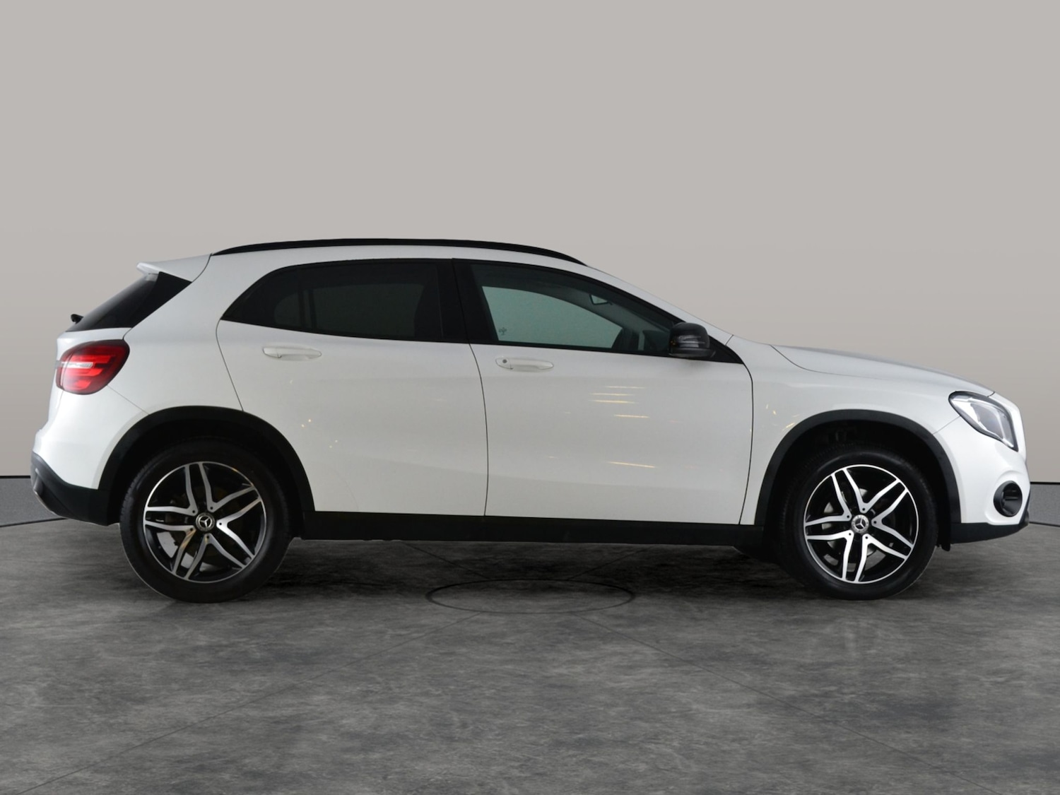 Used Mercedes-Benz GLA 2019 for sale - 76854783: Photo 10